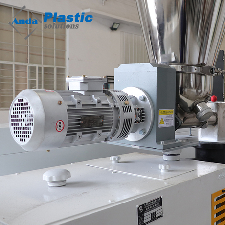 Çift Vidalı PVC Ekstruder Makinesi